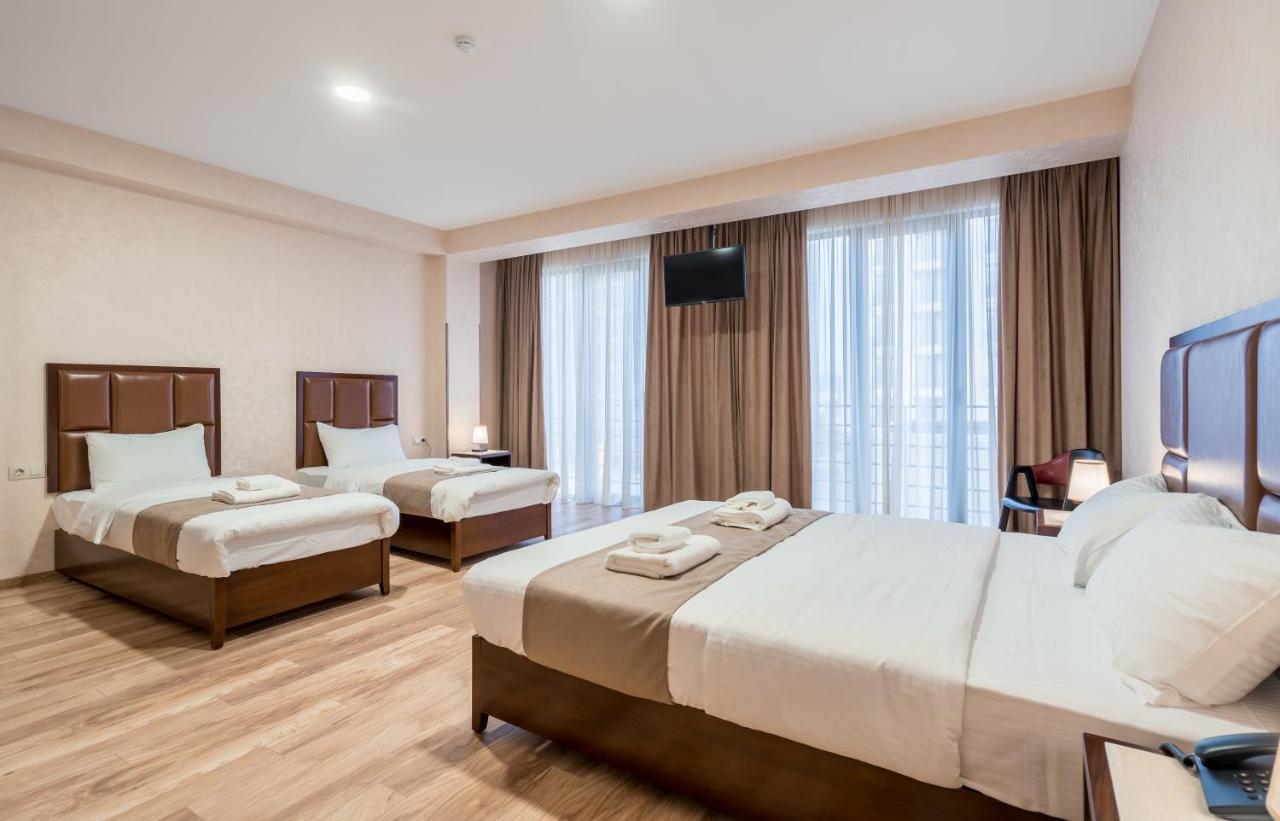 Aura Hotel Tiflis Dış mekan fotoğraf