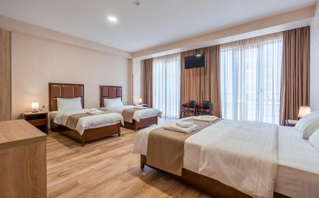 Aura Hotel Tiflis Dış mekan fotoğraf